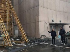 濰坊市城管執法支隊組織戶外廣告牌、LED顯示屏安全工作檢查